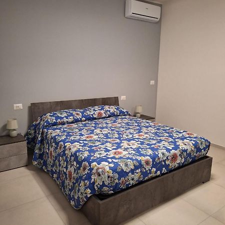 Desy Apartment Syracuse Buitenkant foto