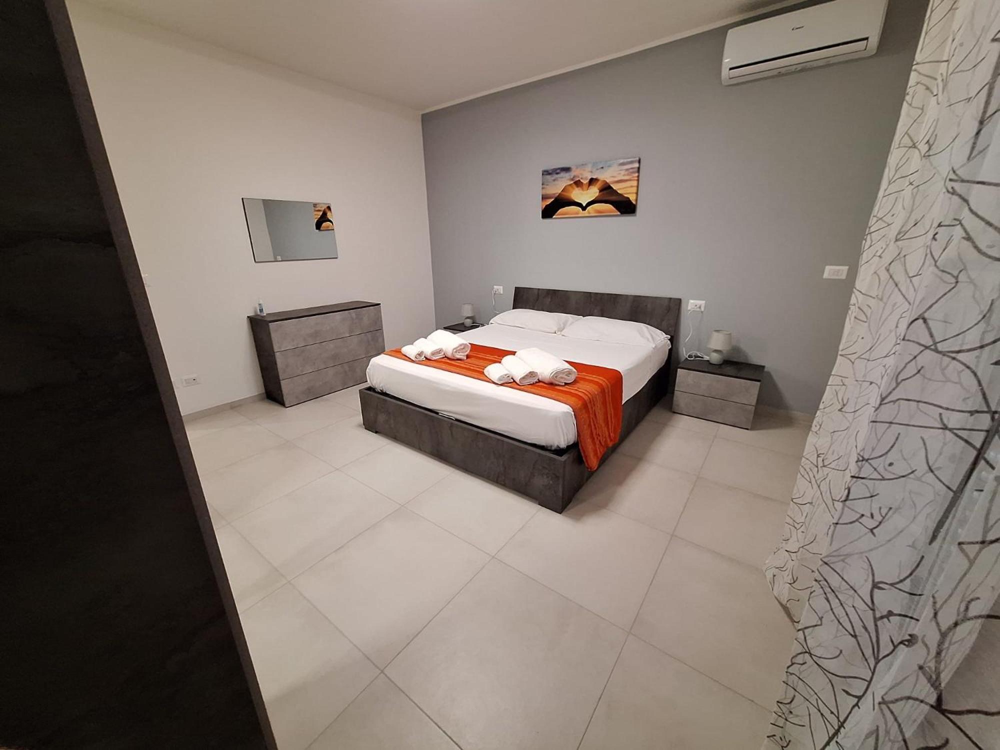 Desy Apartment Syracuse Buitenkant foto